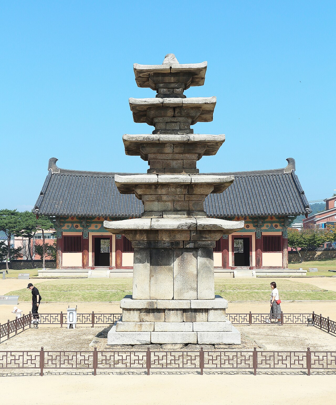 Jeongnimsa Temple 03.jpg